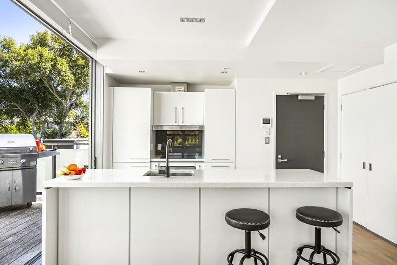 112/16 Huron Street, Takapuna, Auckland - Carousel 2