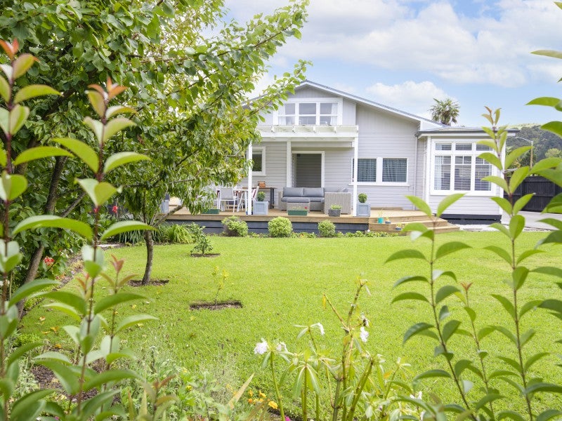 9 Sheehan Street, Bay View, Napier - Carousel 1