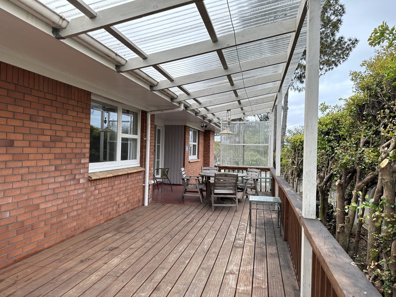 10 Glenmore Road, Sunnyhills, Auckland - Carousel 1