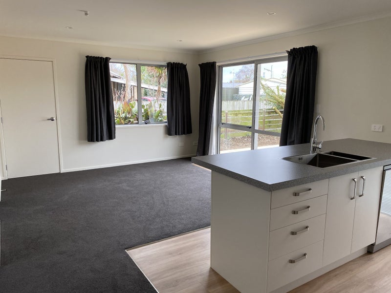 117 Cobham Drive, Hamilton East, Hamilton - Carousel 2