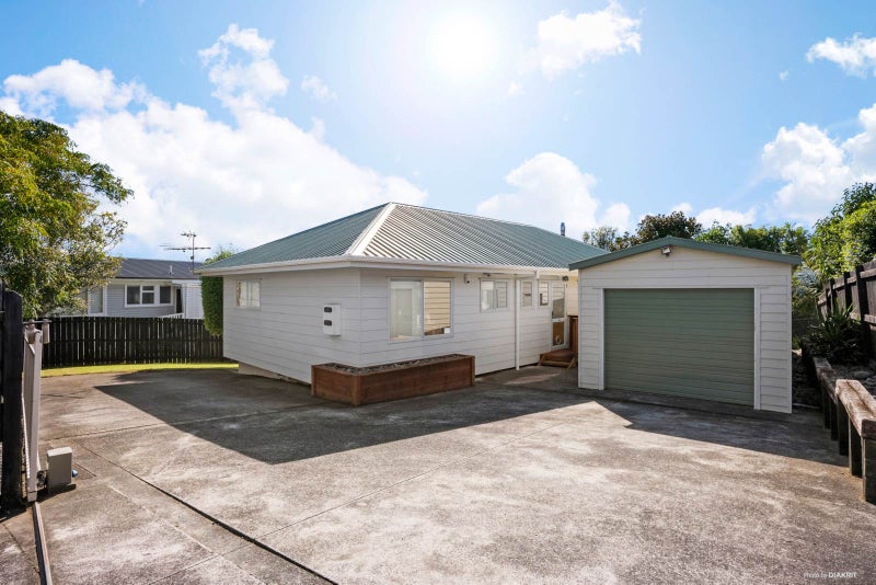 3A Rodney Street, Howick, Auckland - Carousel 1