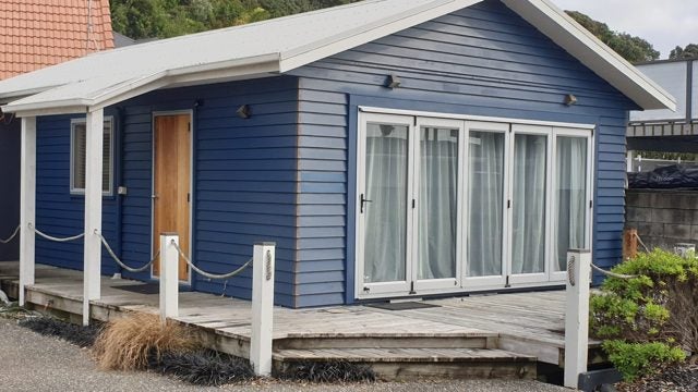 48 The Esplanade, Eastern Beach, Auckland - Carousel 1