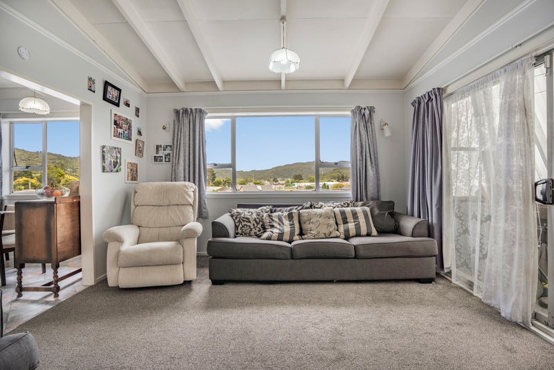 11B Fraser Street, Wainuiomata, Lower Hutt - Carousel 2