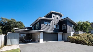 682C Beach Road, Browns Bay, Auckland - Carousel 1