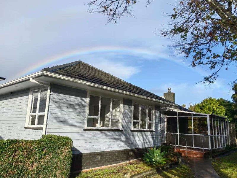 25 Moor Avenue, Te Atatu Peninsula, Auckland - Carousel 1