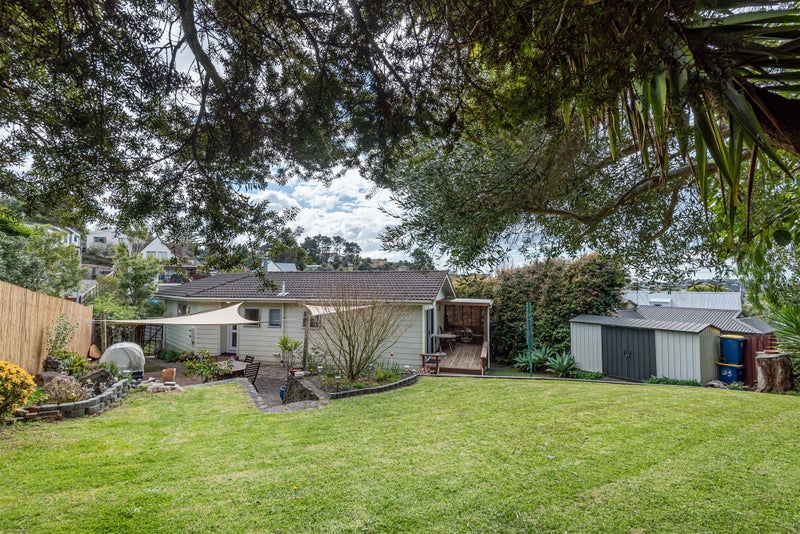83 Langana Avenue, Browns Bay, Auckland - Carousel 1