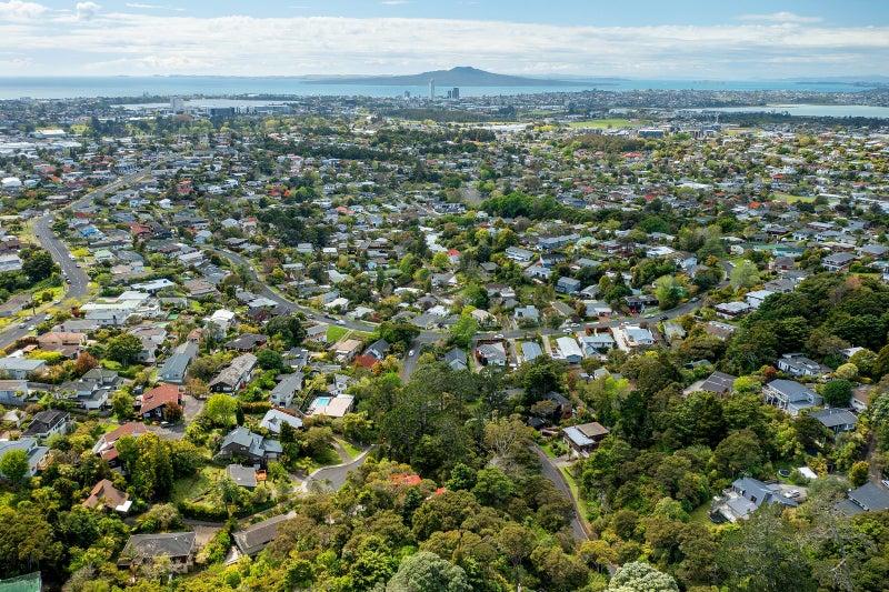 2 Menear Lane, Hillcrest, Auckland - Carousel 44