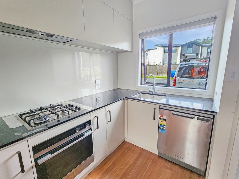 9 Fitch Lane, Wallaceville, Upper Hutt - Carousel 2