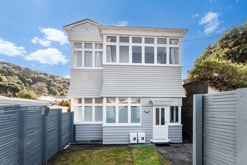 38 Rua Street, Lyall Bay, Wellington - Carousel 2