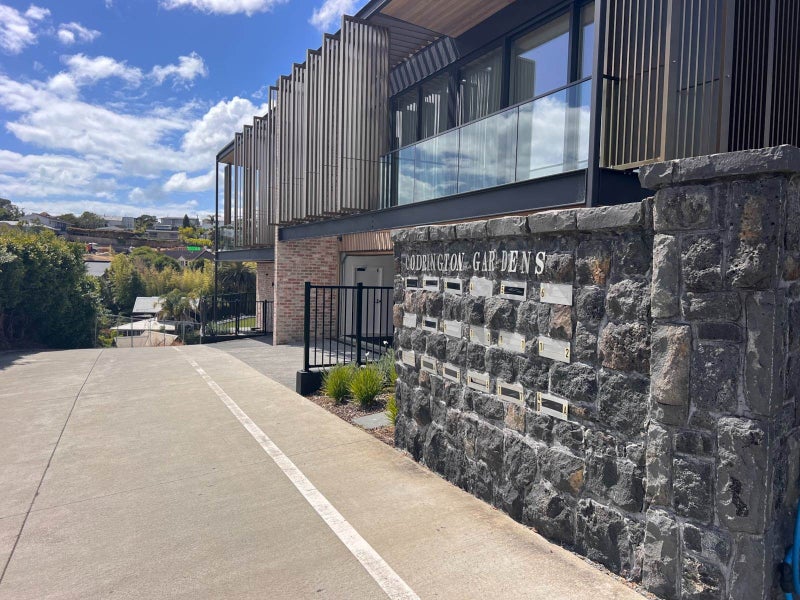 1/42 Codrington Crescent, Mission Bay, Auckland - Carousel 17