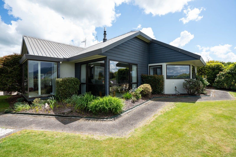 9 Kahurangi Drive, Rangatira Park, Taupo - Carousel 1