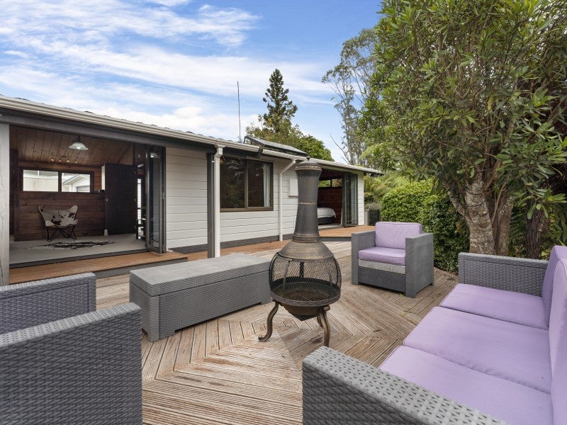 12 Cargill Place, Frankleigh Park, New Plymouth - Carousel 1