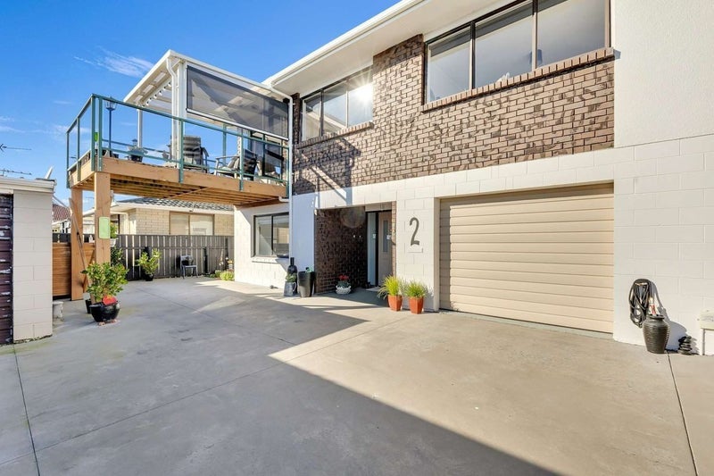 2/502 Devon Street East, Strandon, New Plymouth - Carousel 1