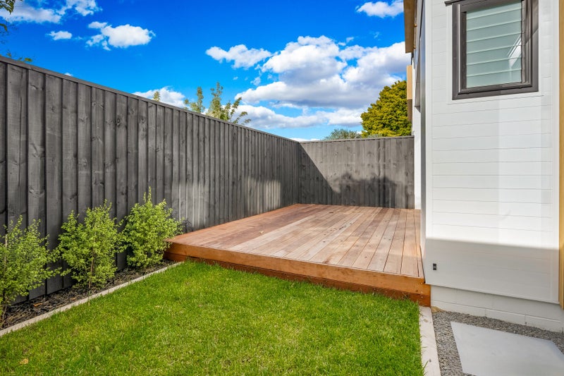 70E Neil Avenue, Te Atatū Peninsula, Auckland - Carousel 2