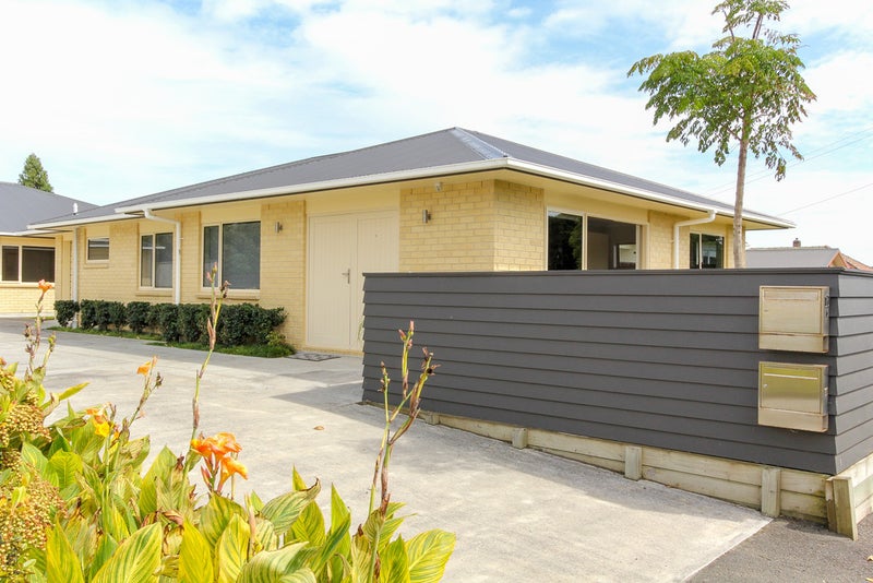 17 Plympton Street, Brooklands, New Plymouth - Carousel 1