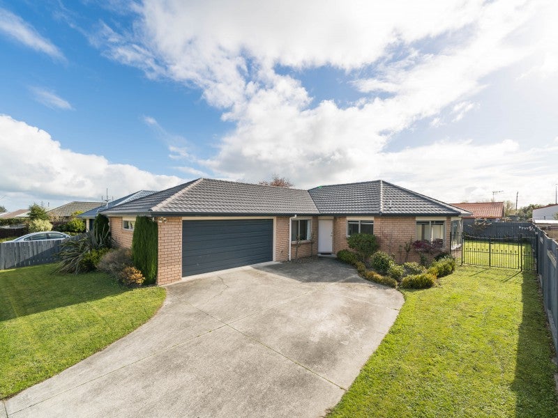 14 Parnell Heights Drive, Kelvin Grove, Palmerston North - Carousel 1