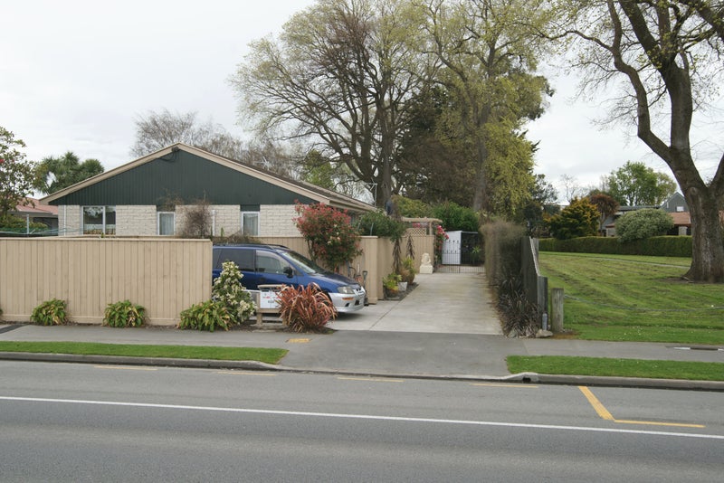 2/649 Main North Road, Belfast, Christchurch - Carousel 1