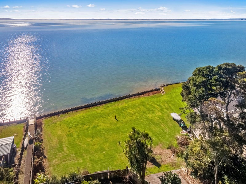34B Crispe Road, Clarks Beach, Clarks Beach - Carousel 1