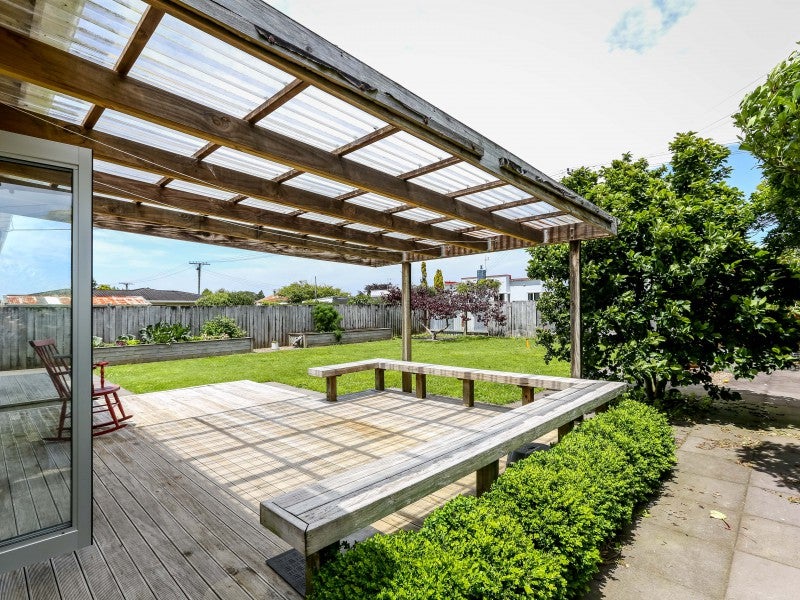 6 Kaimata Street, Brooklands, New Plymouth - Carousel 2