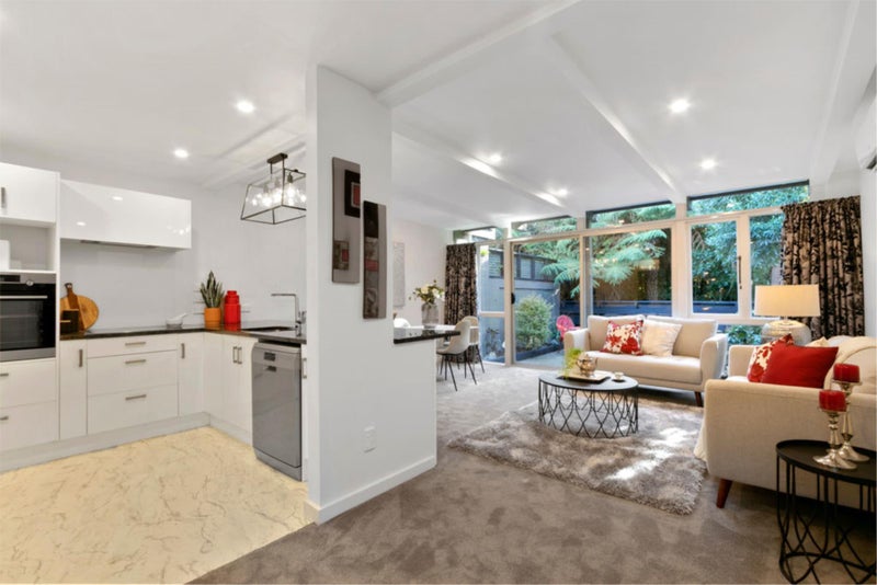 2/63 Cheviot Road, Lowry Bay, Lower Hutt - Carousel 1