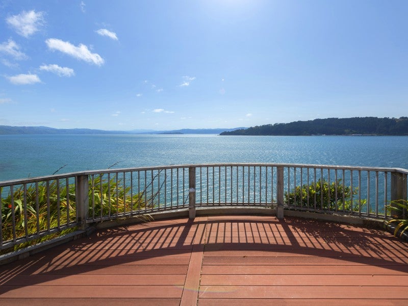 76 Evans Bay Parade, Roseneath, Wellington - Carousel 1