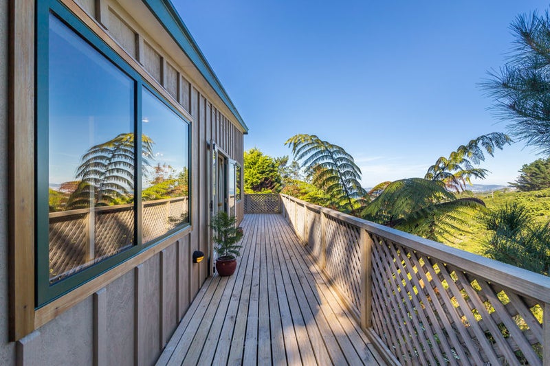 262 Normandale Road, Normandale, Lower Hutt - Carousel 24