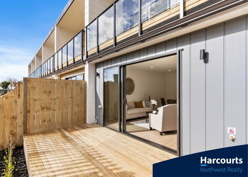 5/18 Ranui Station Road, Ranui, Auckland - Carousel 1