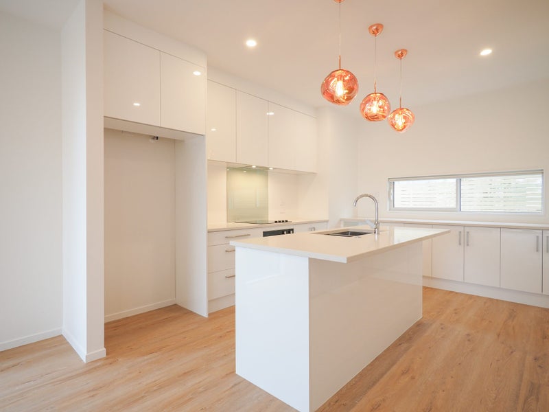 5/10 Tirimoana Road, Te Atatū South, Auckland - Carousel 2