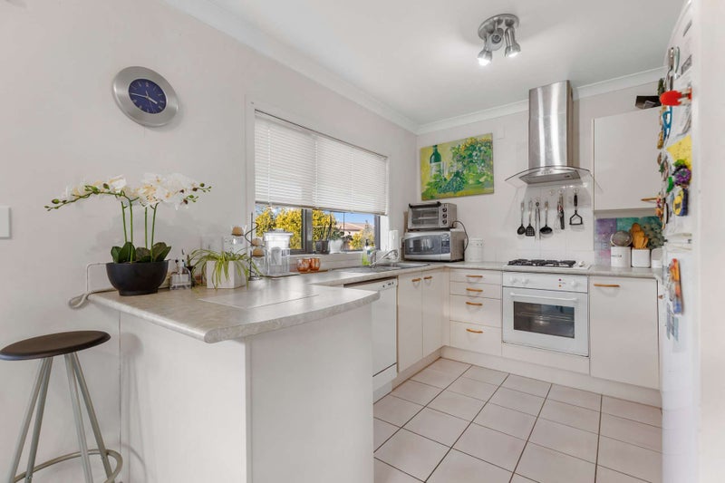 20 Catalina Drive, Melville, Hamilton - Carousel 2