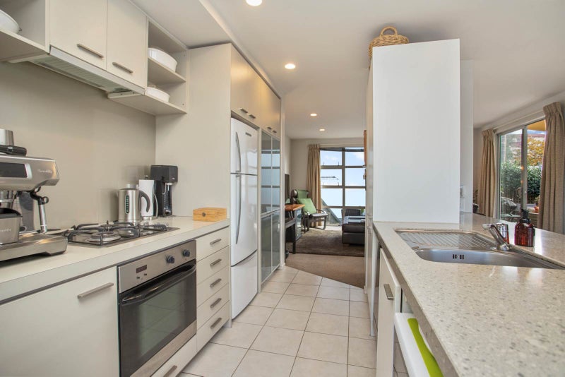 11 Romola Street, Glendowie, Auckland - Carousel 2