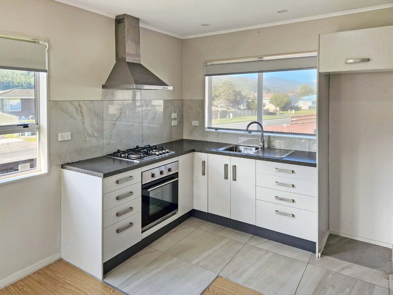 1/315 Wellington Road, Wainuiomata, Lower Hutt - Carousel 2