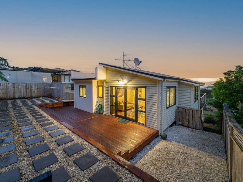 93 Cedar Street, Maungaraki, Lower Hutt - Carousel 2