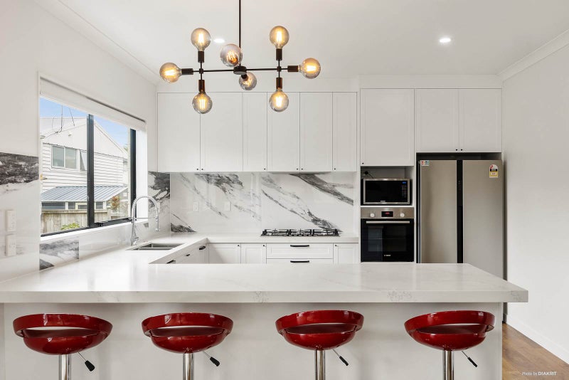 1 Pickett AV, Sandringham, Auckland - Carousel 2