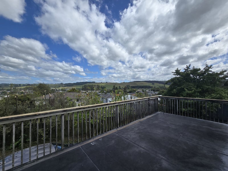 15B Mountain Road, Western Heights, Rotorua - Carousel 1