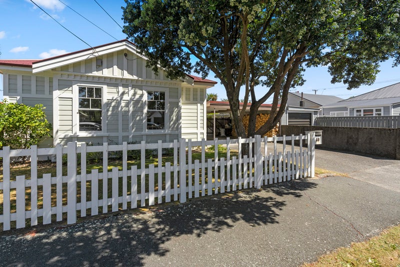 25 Patrick Street, Petone, Lower Hutt - Carousel 1