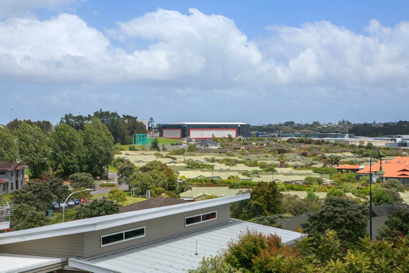 10 Graham Collins Drive, Windsor Park, Auckland - Carousel 36