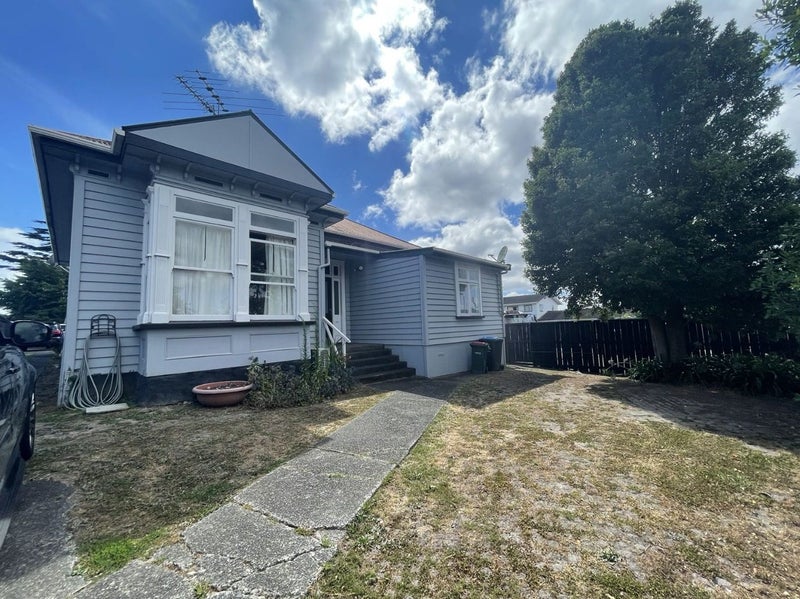 242 Mount Albert Road, Sandringham, Auckland - Carousel 1