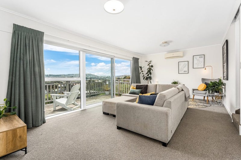 20 Elphinstone Avenue, Strathmore Park, Wellington - Carousel 1