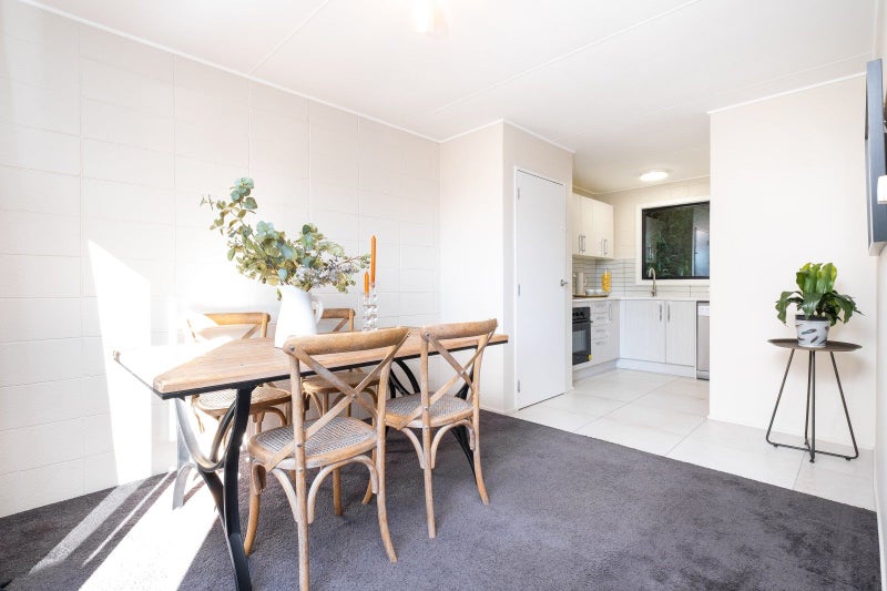 4/48 Burns Road, Hospital Hill, Napier - Carousel 1