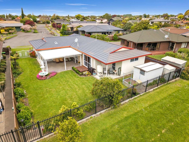 24 Webb Place, Taradale, Napier - Carousel 1
