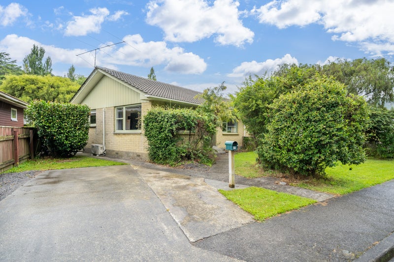 25A Deller Grove, Silverstream, Upper Hutt - Carousel 2
