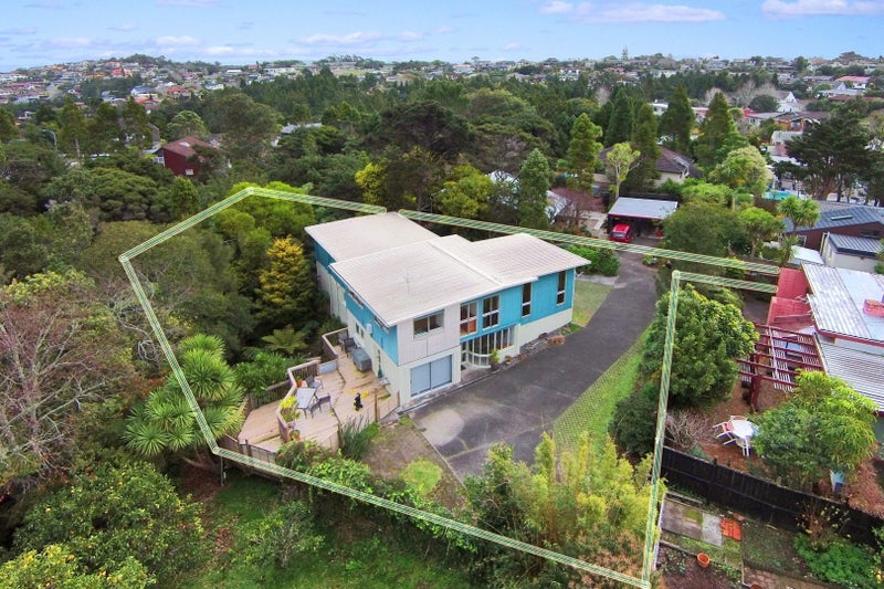 18 Barlow Place, Chatswood, Auckland - Carousel 1