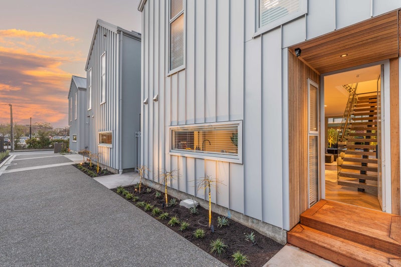 3/130 Office Road, Merivale, Christchurch - Carousel 17