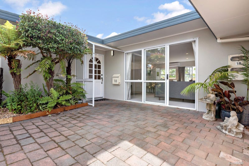 18/10 Gerard Way, Meadowbank, Auckland - Carousel 2