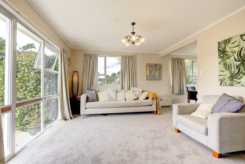 31 Splitt Avenue, Glenview, Hamilton - Carousel 2