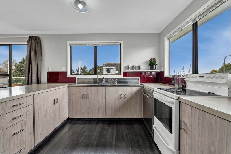 45 Heta Road, Highlands Park, New Plymouth - Carousel 2