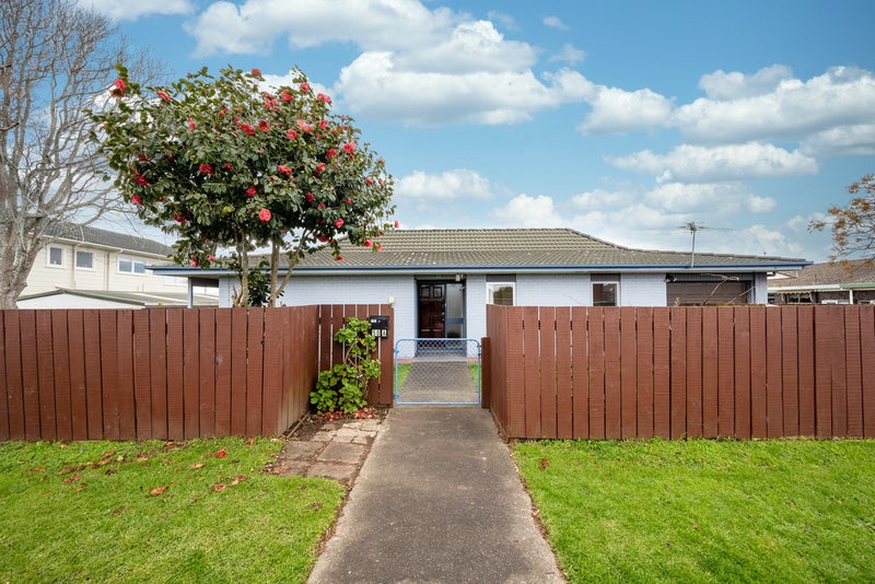 1/50 Sandspit Road, Cockle Bay, Auckland - Carousel 1