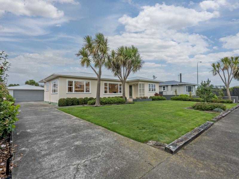 4 Anzio Place, Awapuni, Palmerston North - Carousel 1