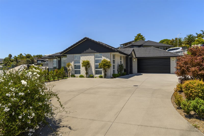 3 Siemonek Rise, Bethlehem, Tauranga - Carousel 1