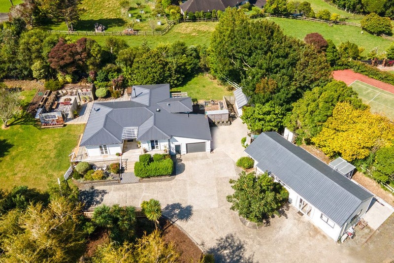 56 Stratford Road, Manurewa, Auckland - Carousel 1